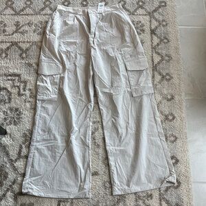 Women’s Cream Cargo Pants